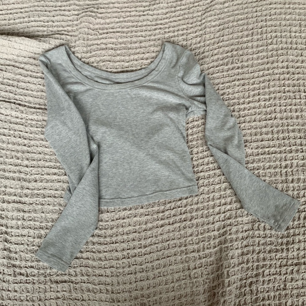 Grey ribbed crop top long sleeve